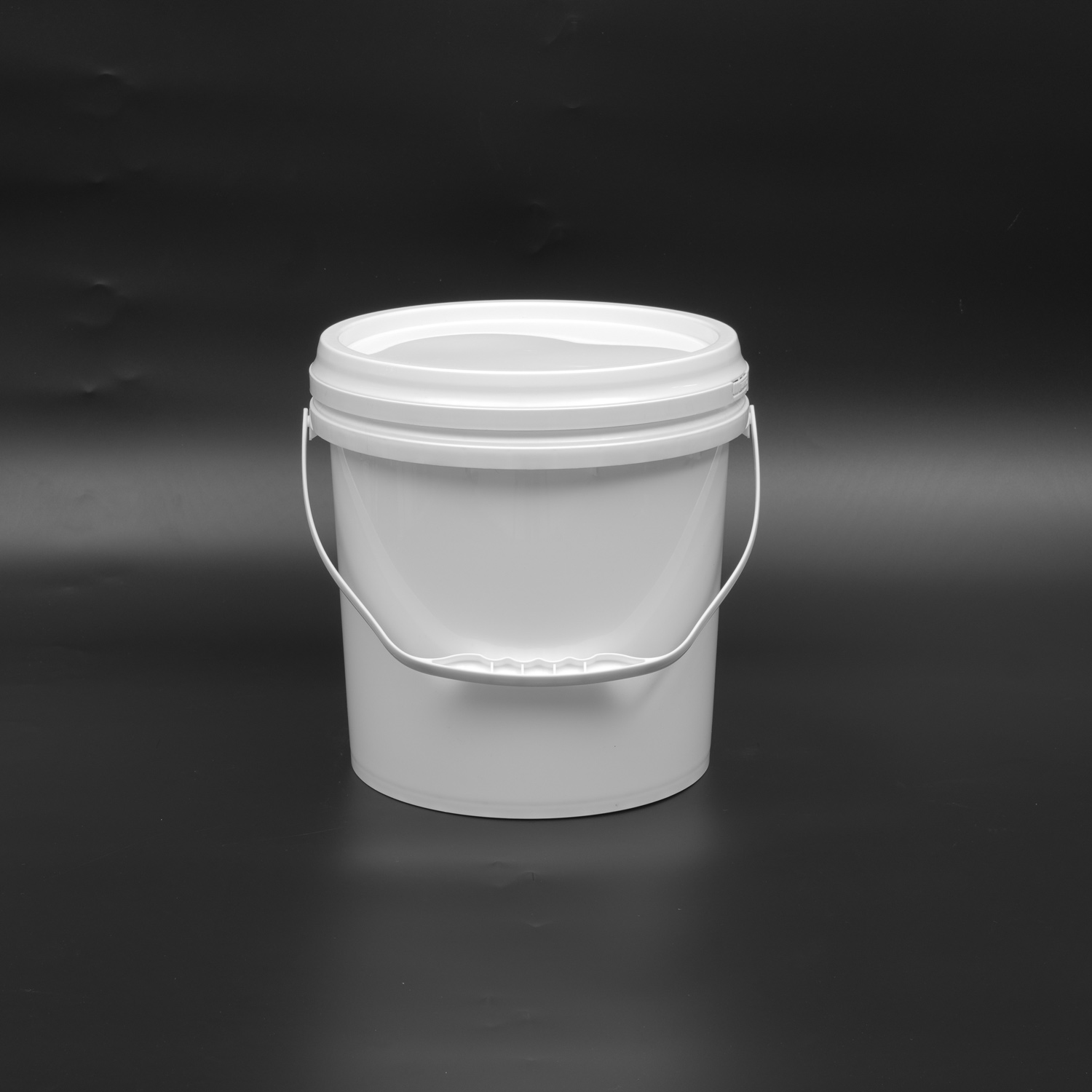 6L PP Bucket B18-NR para tinta básica de água contendo